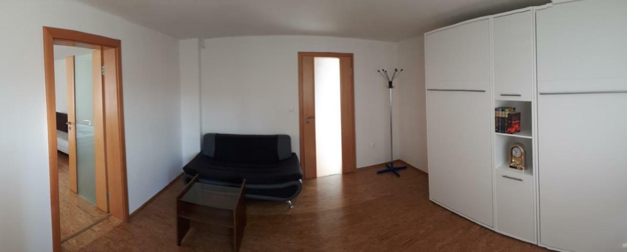 Brezno - 2 Izbovy Apartman Zewnętrze zdjęcie
